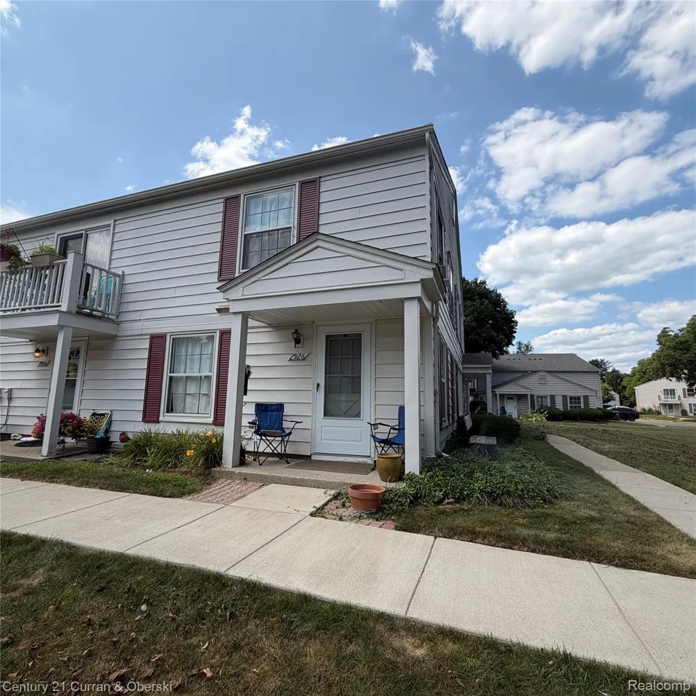 2926 Meadowbrook Court #C Orion Charter Township, MI 48360