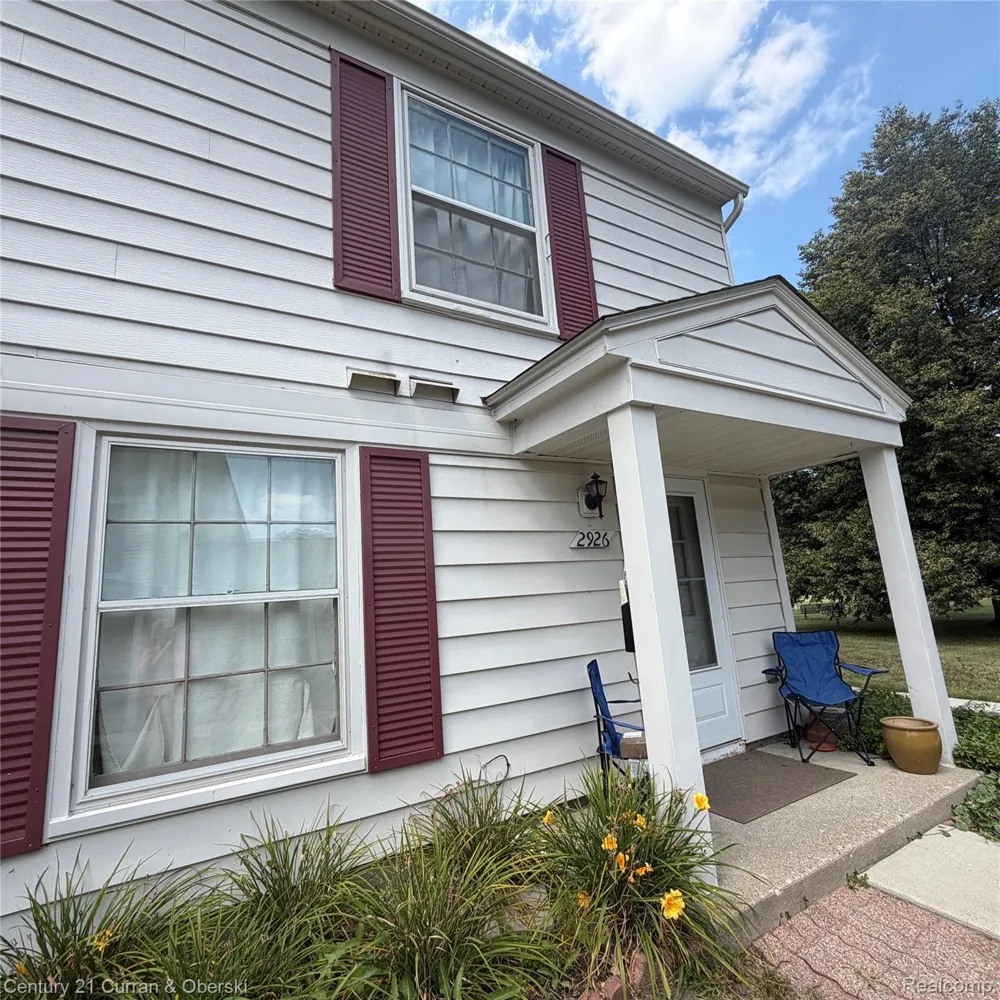 2926 Meadowbrook Court #C Orion Charter Township, MI 48360