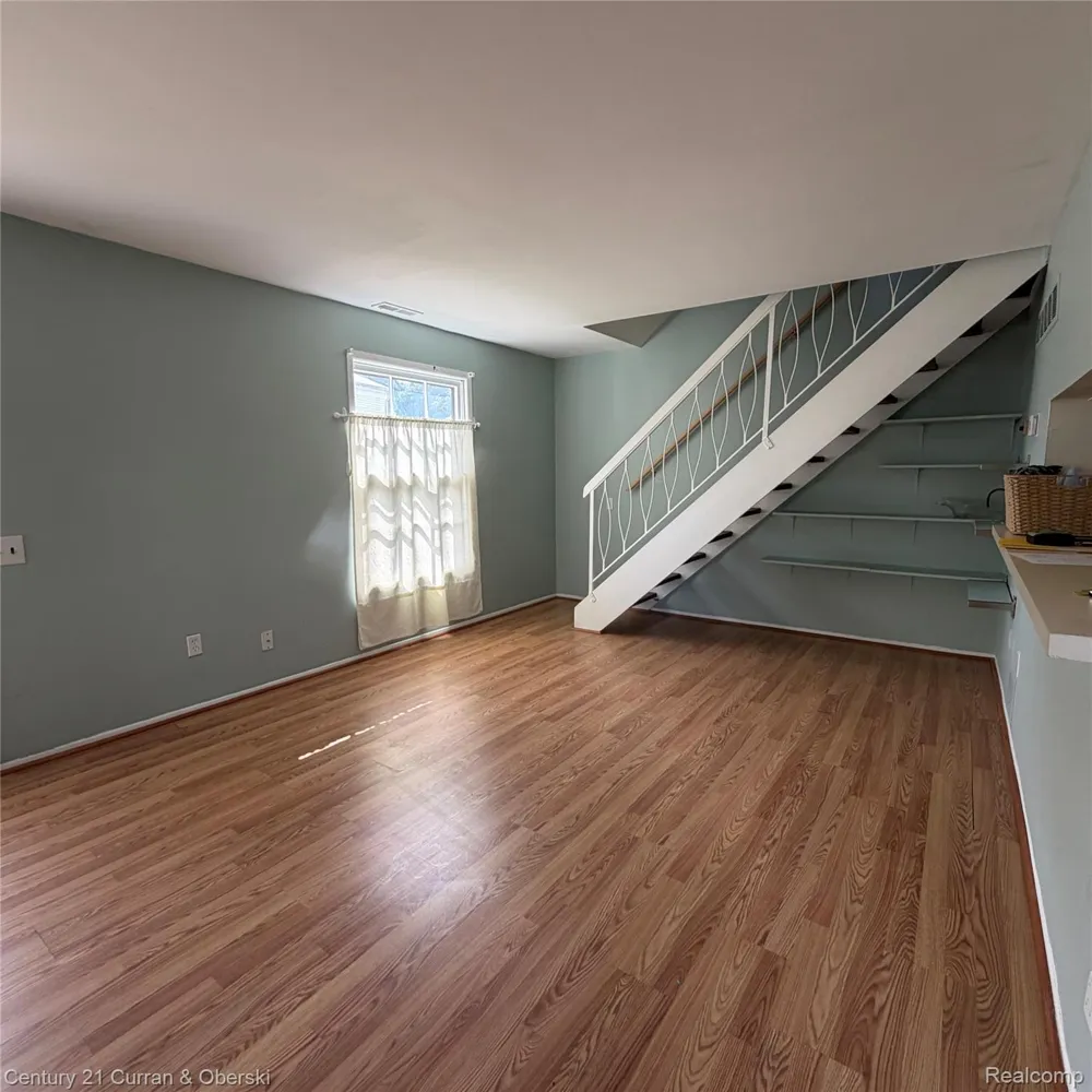 2926 Meadowbrook Court #C Orion Charter Township, MI 48360