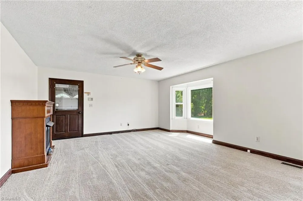 7281 US Highway 158 Reidsville, NC 27320