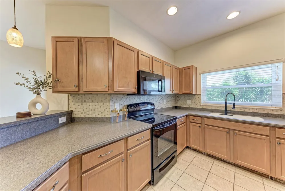 1510 GRANTHAM DRIVE Sarasota, FL 34234