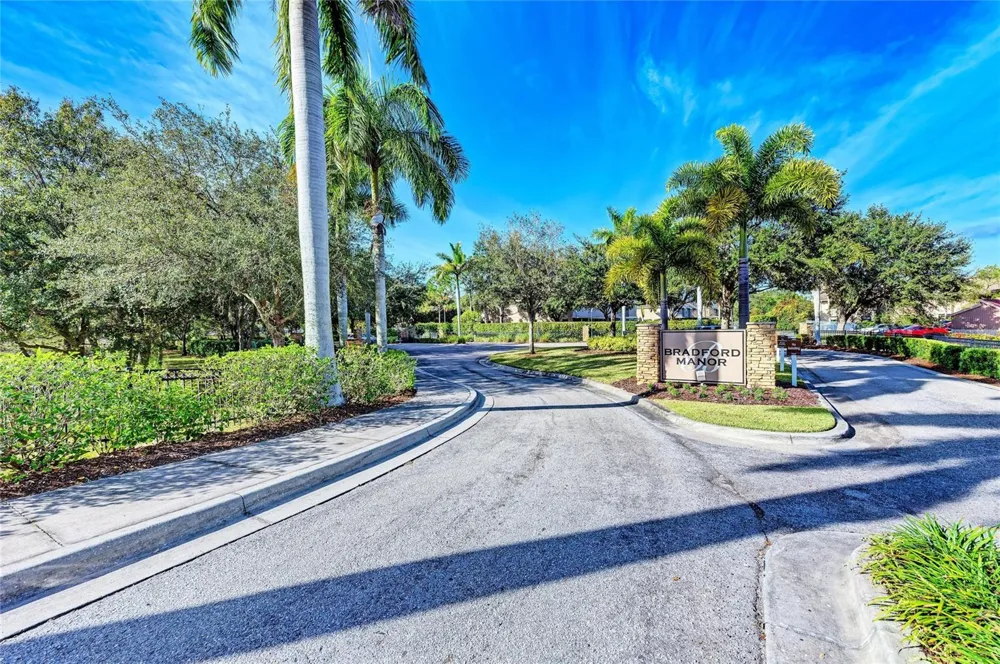 1510 GRANTHAM DRIVE Sarasota, FL 34234