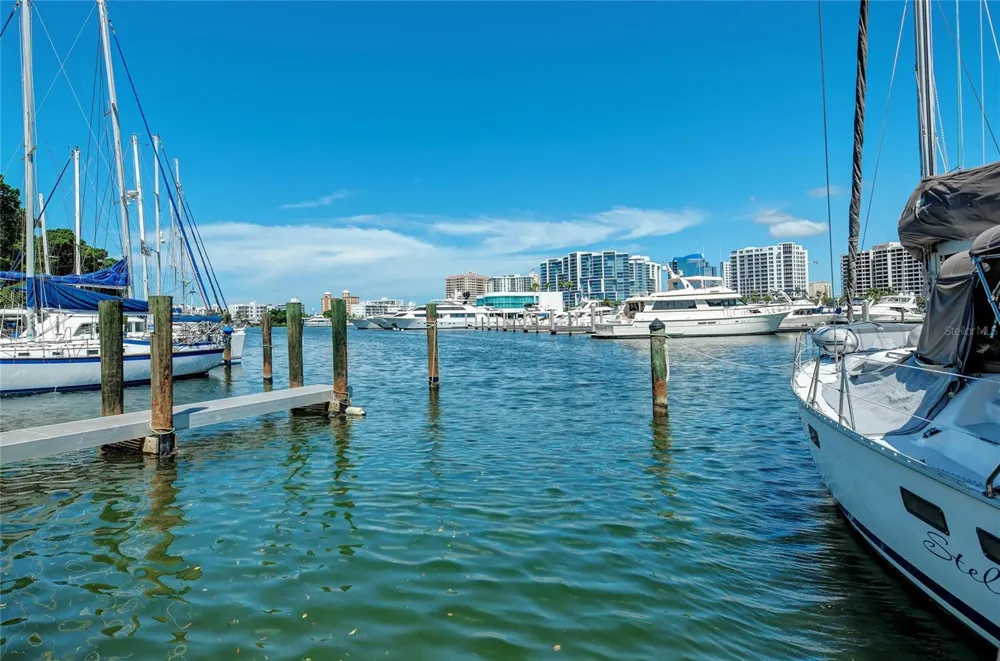 1510 GRANTHAM DRIVE Sarasota, FL 34234