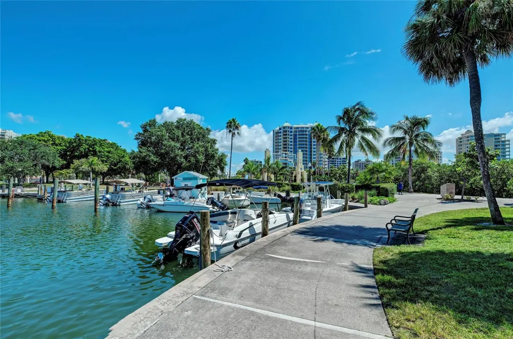 1510 GRANTHAM DRIVE Sarasota, FL 34234