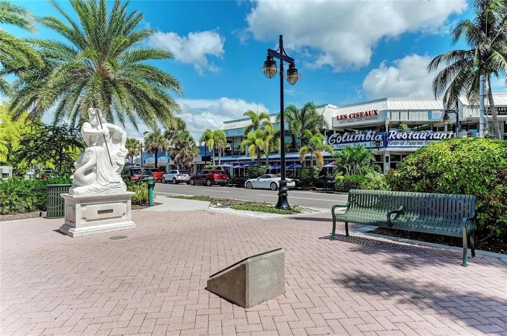 1510 GRANTHAM DRIVE Sarasota, FL 34234