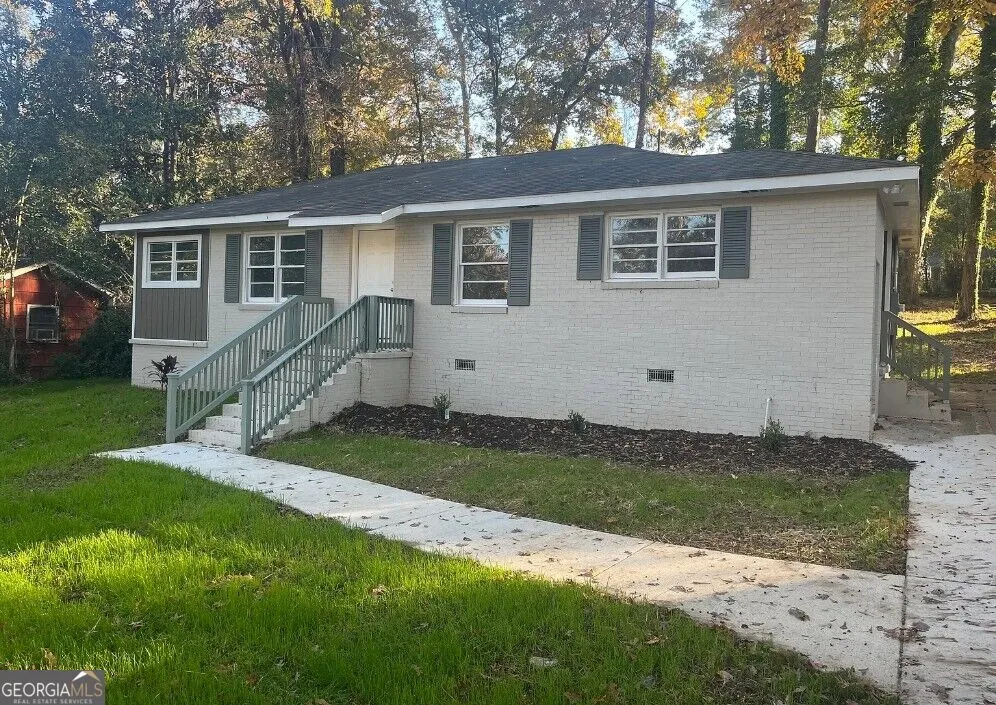 1957 Knightsbridge RD Macon, GA 31211