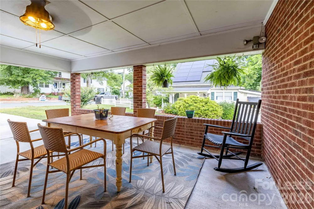 34 Willow Street Badin, NC 28009