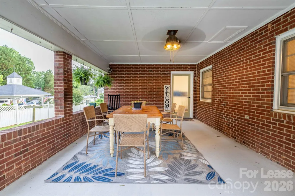 34 Willow Street Badin, NC 28009