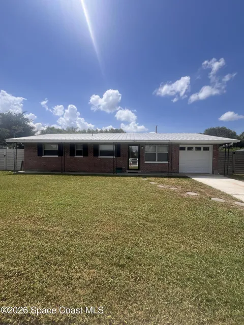 2407 Lakeview Drive