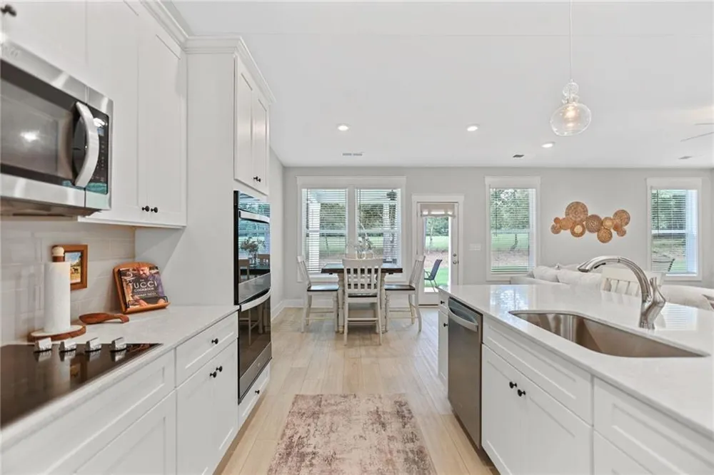 96 Whites Pond Road Moreland, GA 30259