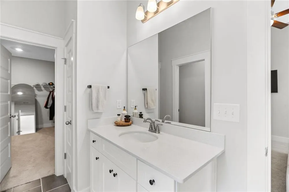 96 Whites Pond Road Moreland, GA 30259