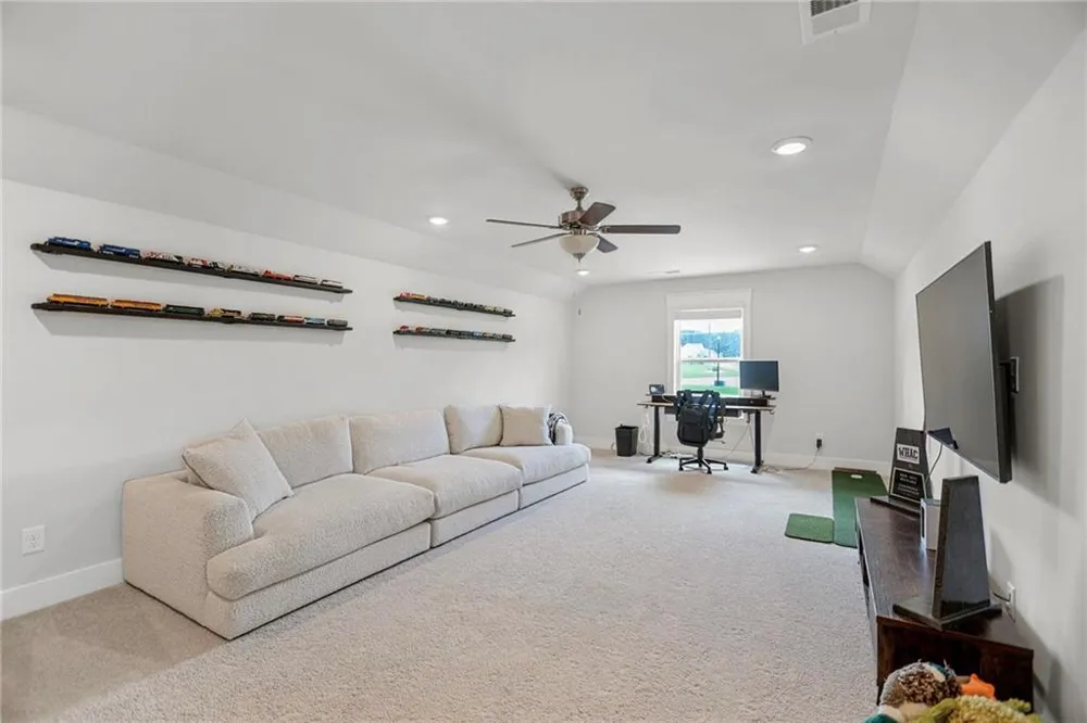 96 Whites Pond Road Moreland, GA 30259