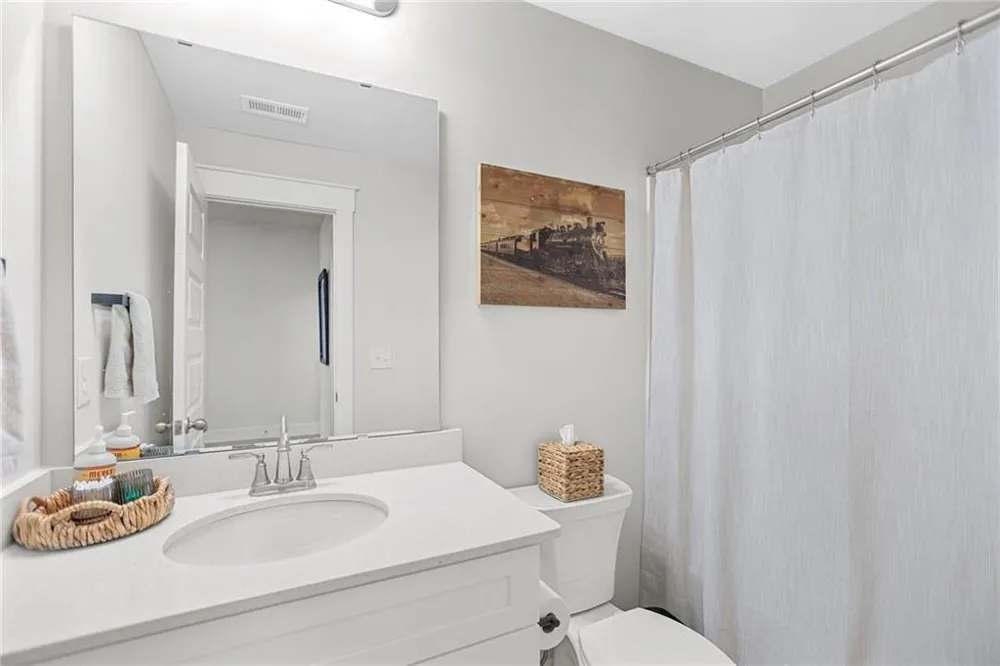 96 Whites Pond Road Moreland, GA 30259
