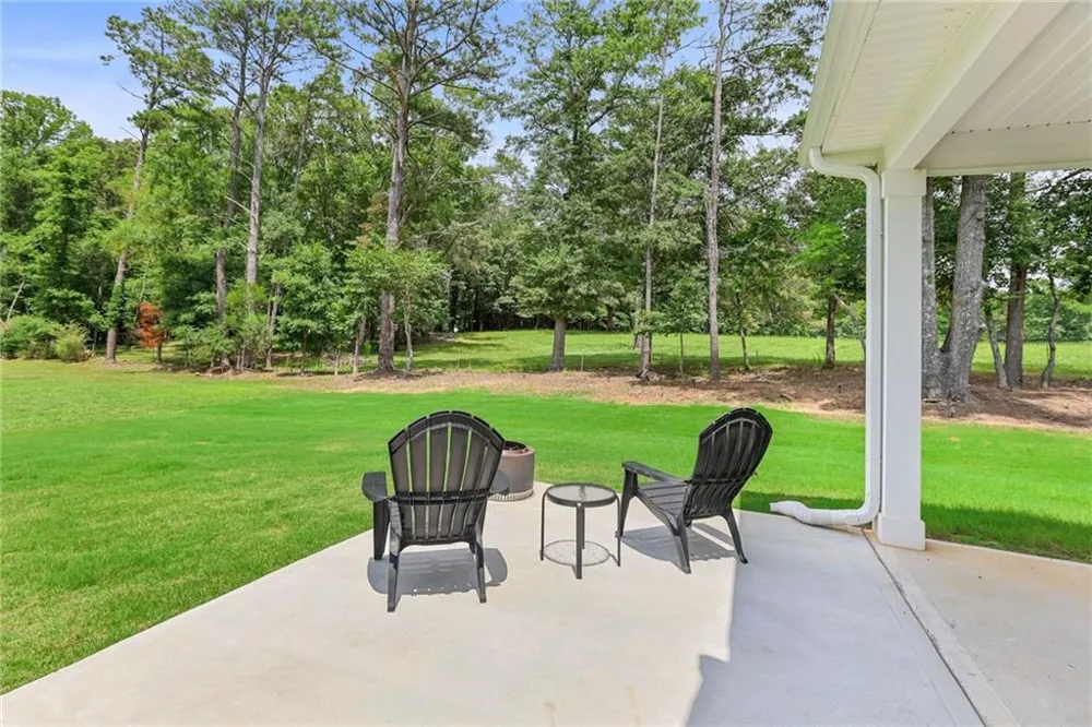 96 Whites Pond Road Moreland, GA 30259
