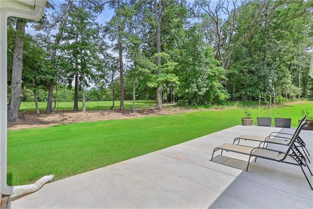96 Whites Pond Road Moreland, GA 30259