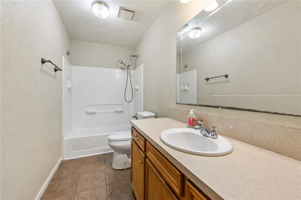 3239 Red Robin Loop Bryan, TX 77802