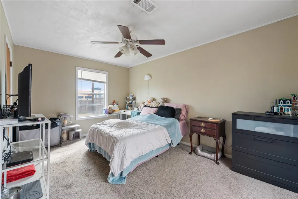 3239 Red Robin Loop Bryan, TX 77802