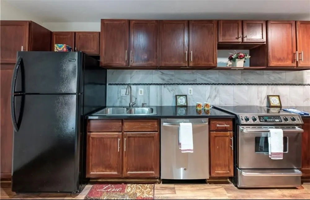 4345 Carter Creek Parkway #12 Bryan, TX 77802