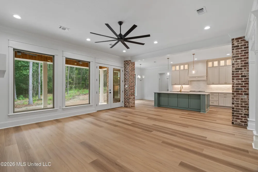 6 Shadow Ridge Drive Laurel, MS 39443