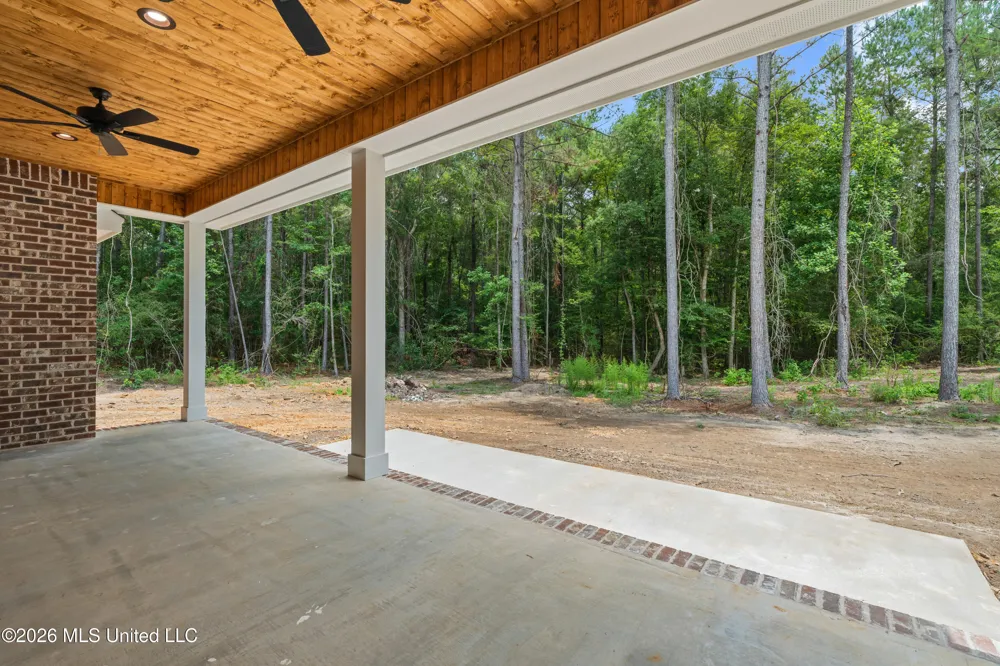 6 Shadow Ridge Drive Laurel, MS 39443