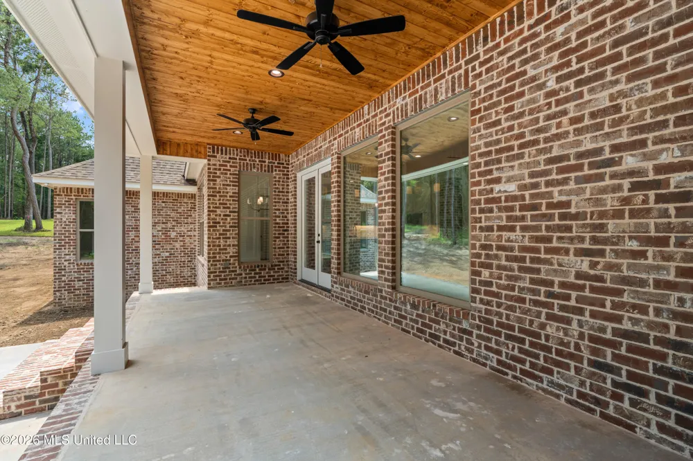 6 Shadow Ridge Drive Laurel, MS 39443