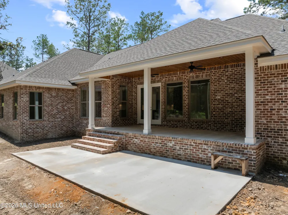 6 Shadow Ridge Drive Laurel, MS 39443