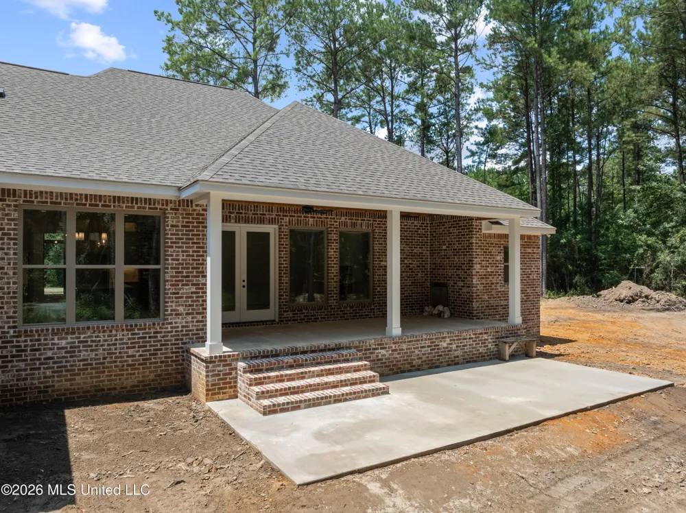 6 Shadow Ridge Drive Laurel, MS 39443