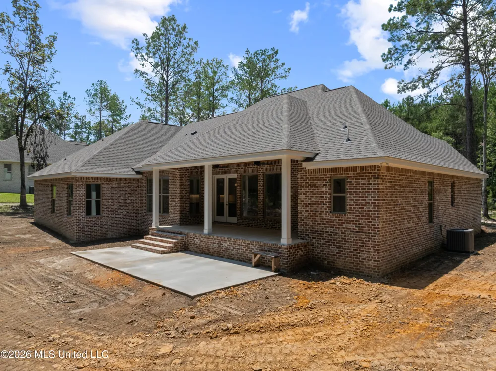 6 Shadow Ridge Drive Laurel, MS 39443