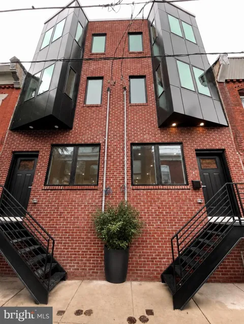 527 SIGEL STREET