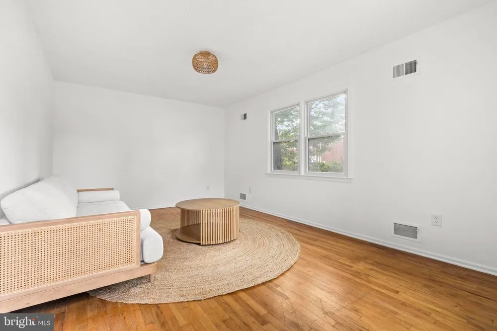 282 CLERMONT TERRACE Union, NJ 07083