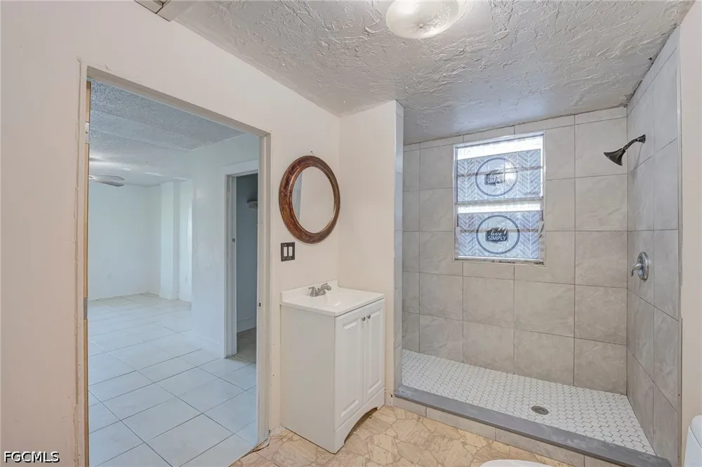 Travis Avenue North Fort Myers, FL 33903