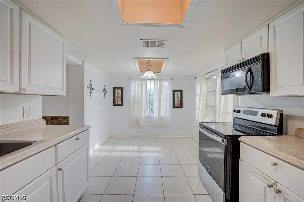 Travis Avenue North Fort Myers, FL 33903