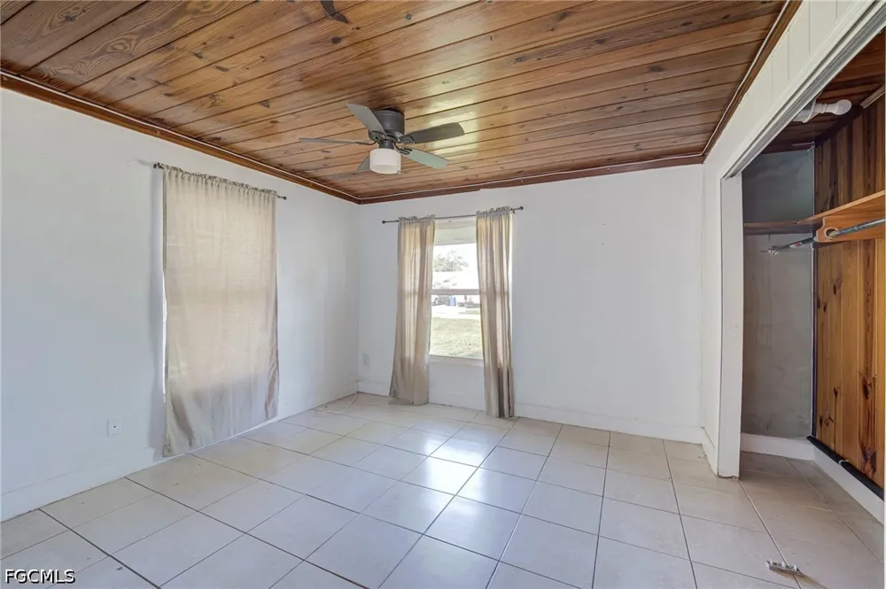 Travis Avenue North Fort Myers, FL 33903