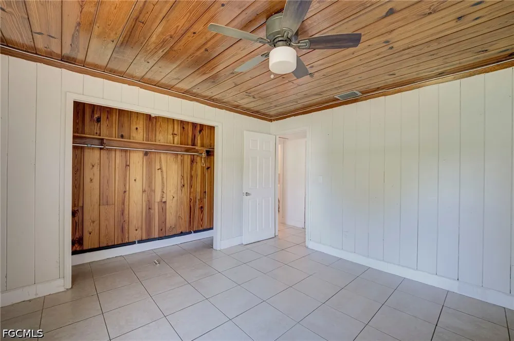 Travis Avenue North Fort Myers, FL 33903