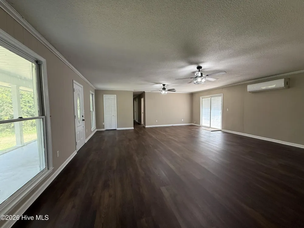818 Ridge Avenue Thomson, GA 30824