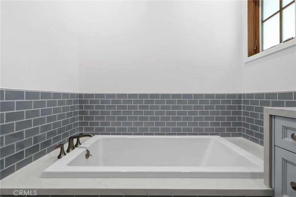 5660 Busch Drive Malibu, CA 90265