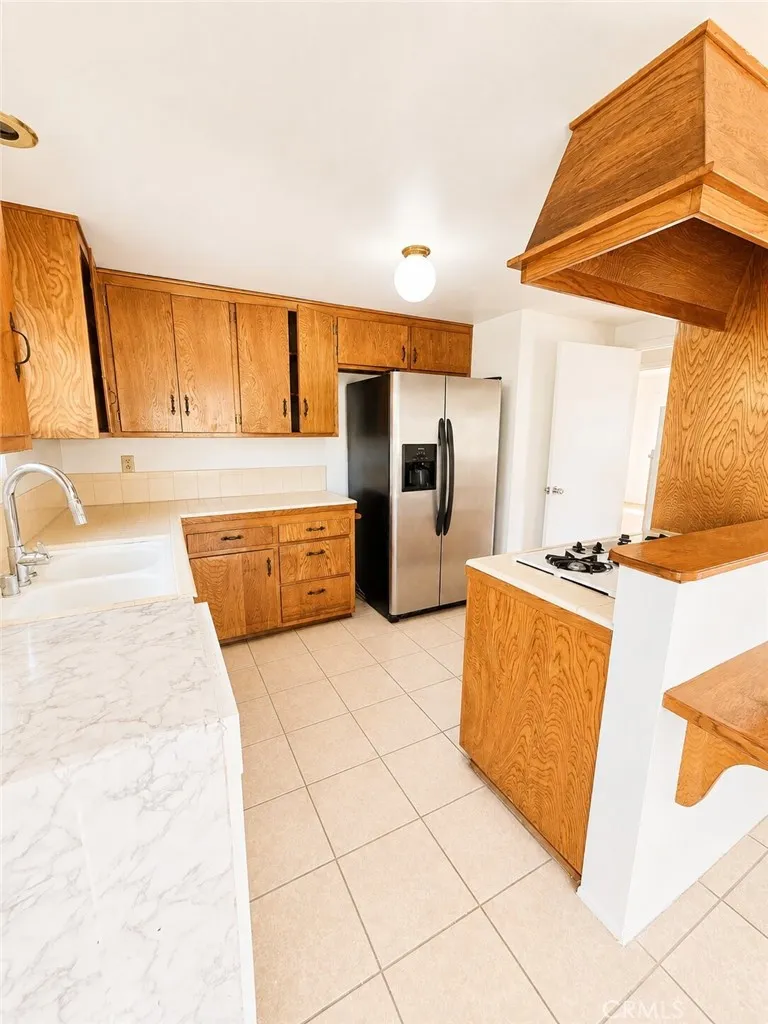 9635 Broadway Temple City, CA 91780