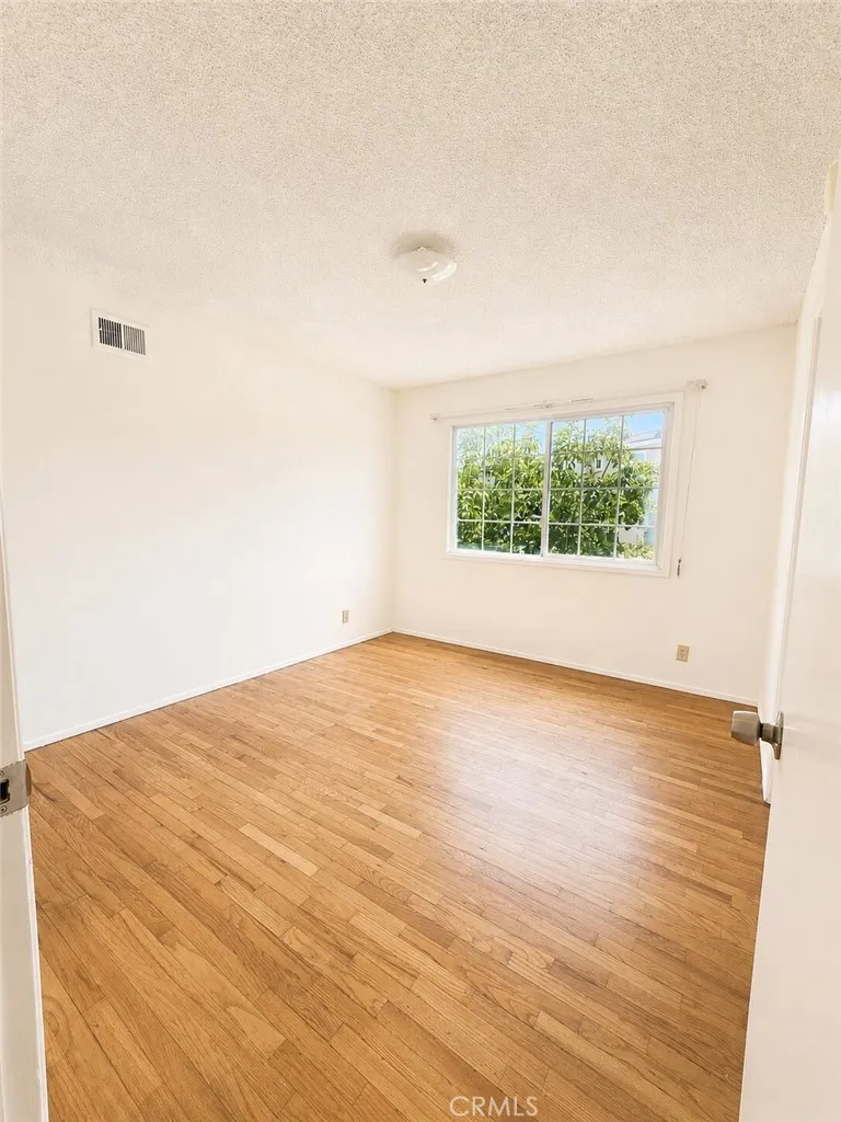 9635 Broadway Temple City, CA 91780