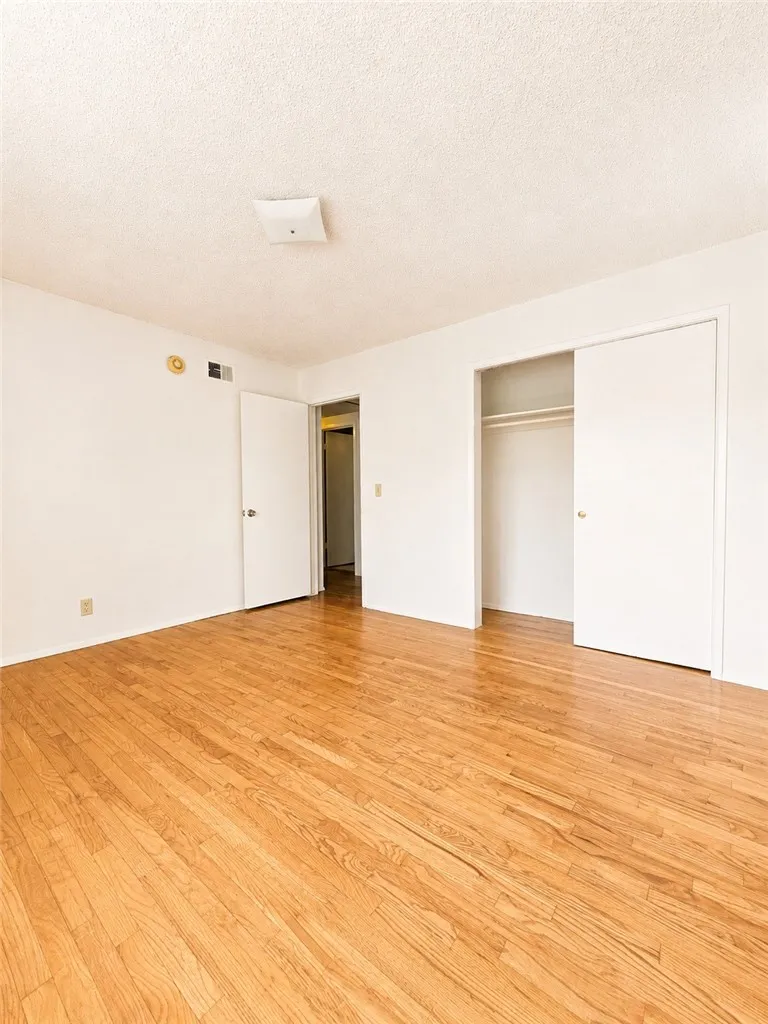 9635 Broadway Temple City, CA 91780