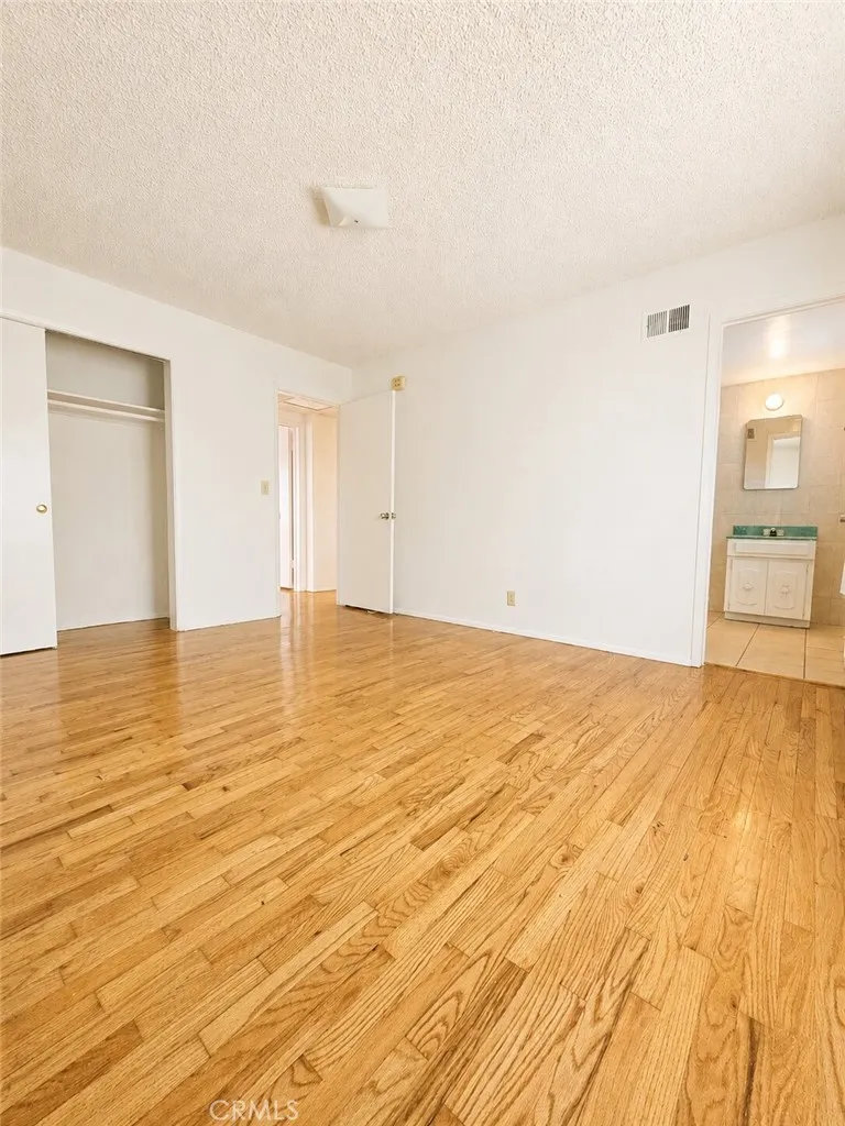 9635 Broadway Temple City, CA 91780