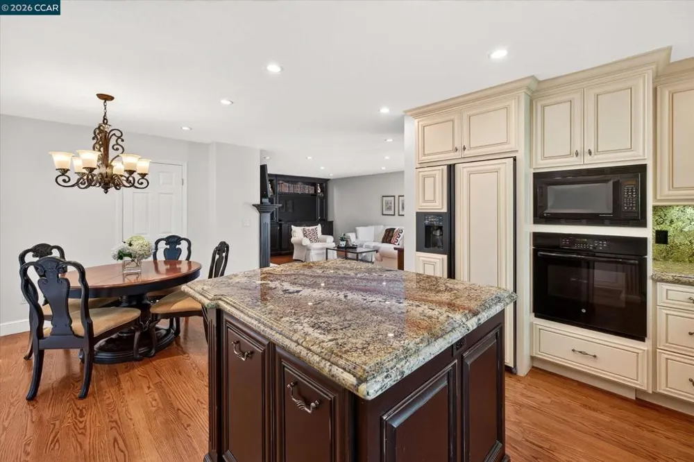 549 Buttonwood Dr Danville, CA 94506