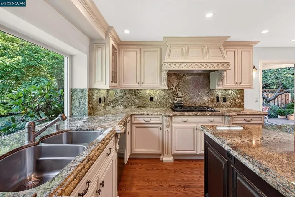 549 Buttonwood Dr Danville, CA 94506