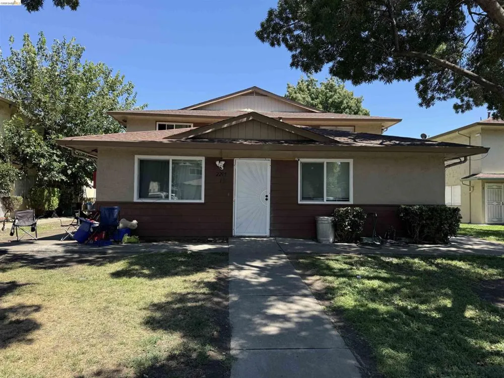 2209 L Street Antioch, CA 94509