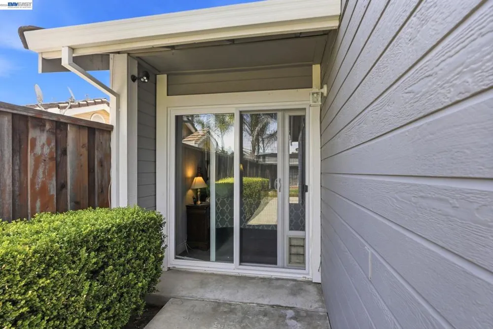 38109 Iris Court Newark, CA 94560
