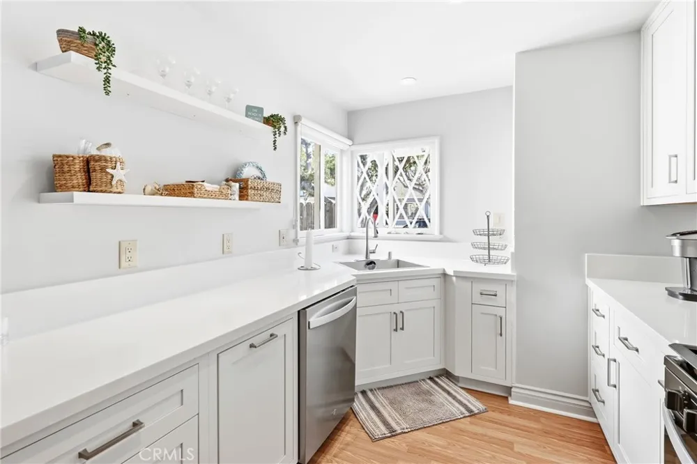 2104 E Ocean Newport Beach, CA 92661