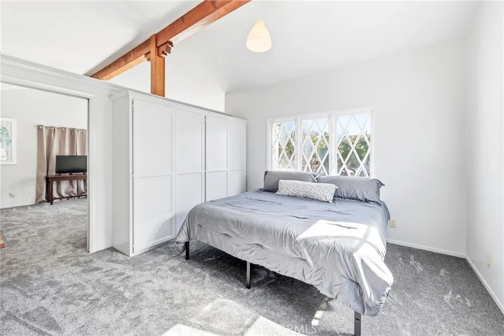 2104 E Ocean Newport Beach, CA 92661