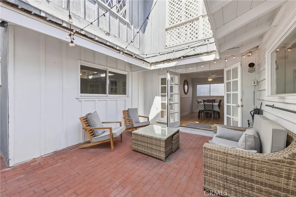 2104 E Ocean Newport Beach, CA 92661