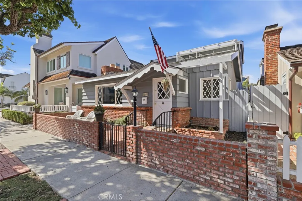2104 E Ocean Newport Beach, CA 92661