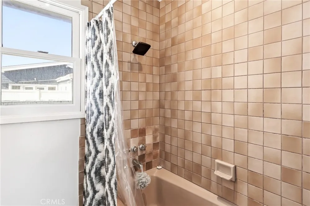 2104 E Ocean Newport Beach, CA 92661