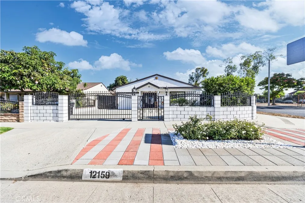 12159 Pantheon Norwalk, CA 90650